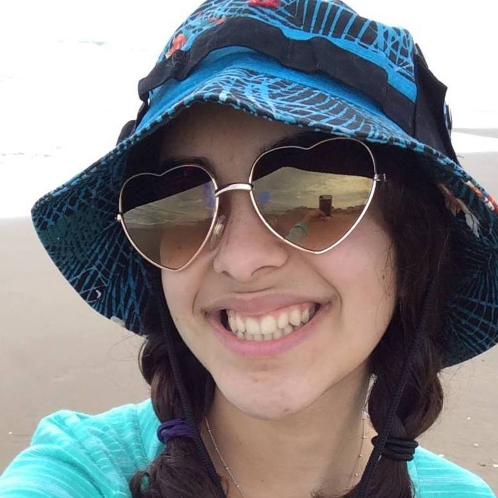 Meet your Posher, Leeann